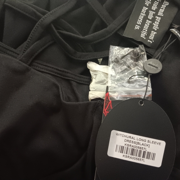 KillStar Long Sleeve Dress - Picture 2 of 6